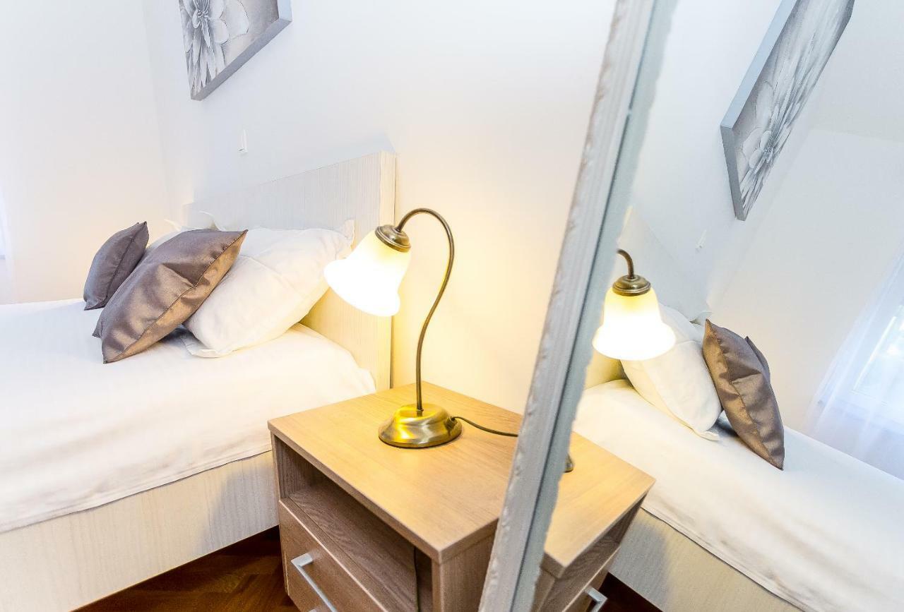 Urban Luxury Suites Juricevic Duće Kültér fotó