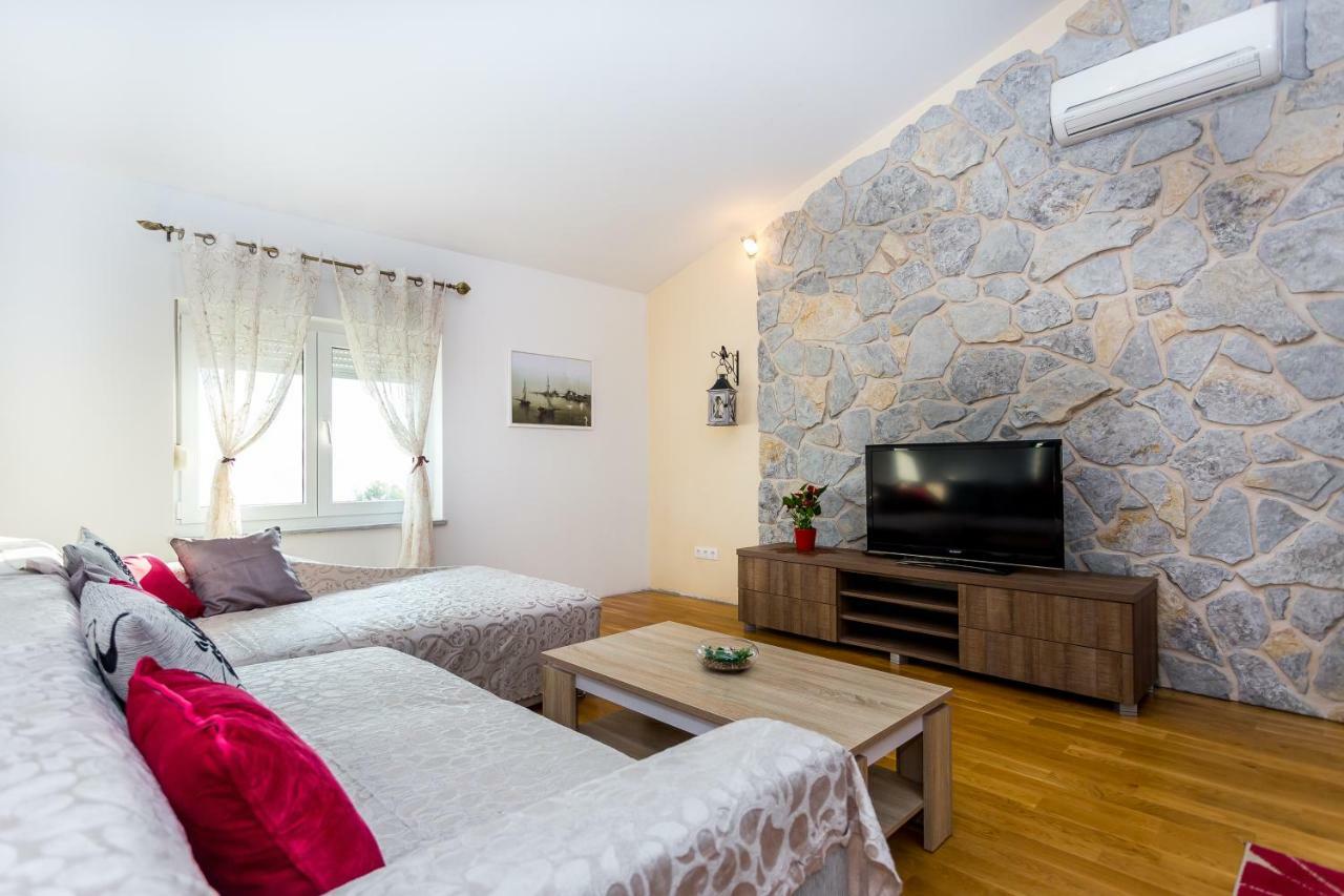 Urban Luxury Suites Juricevic Duće Kültér fotó