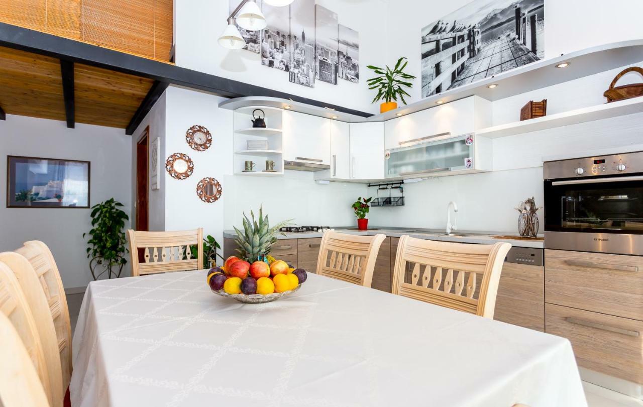 Urban Luxury Suites Juricevic Duće Kültér fotó