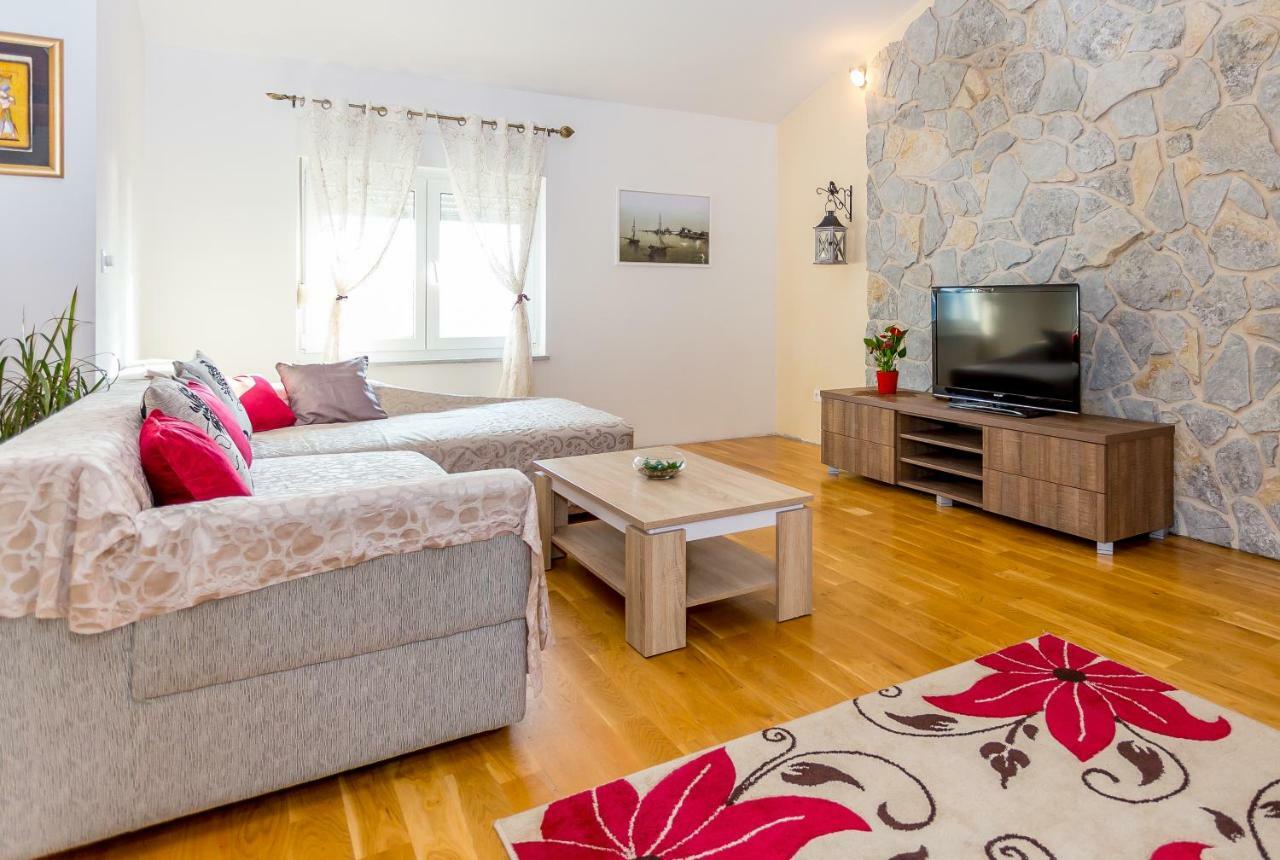 Urban Luxury Suites Juricevic Duće Kültér fotó