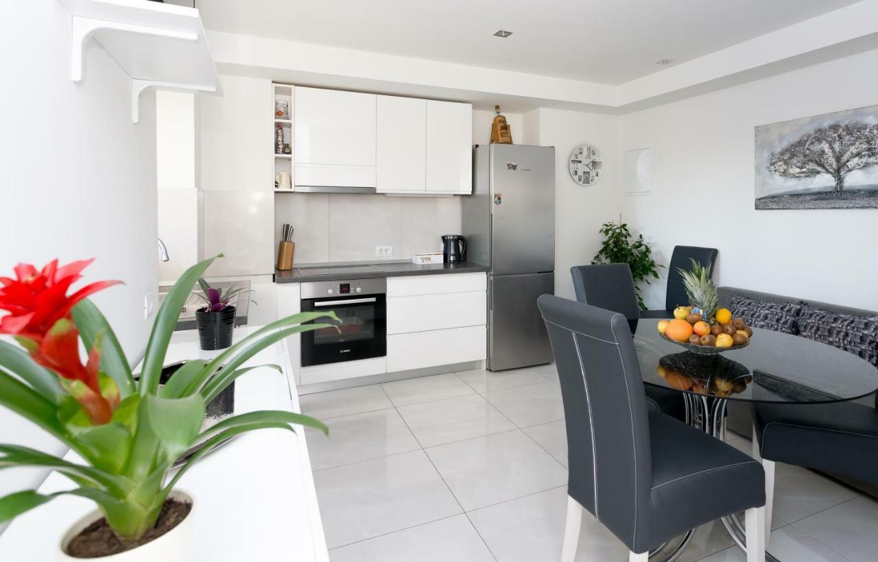 Urban Luxury Suites Juricevic Duće Kültér fotó